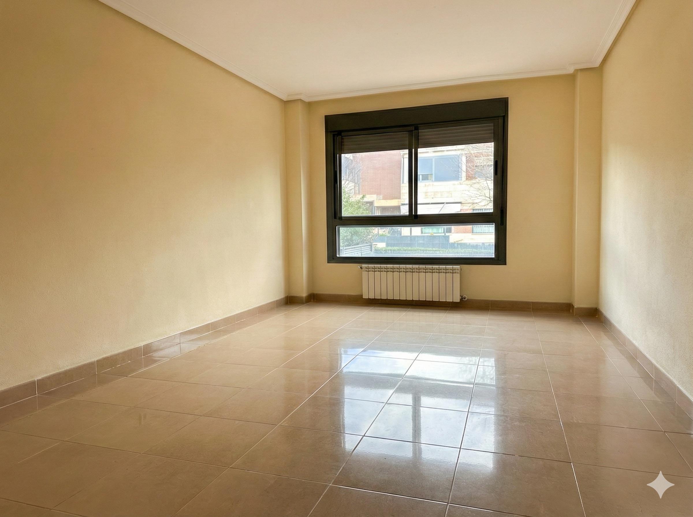 Imagen 8 Casa Adosada en venta en Cáceres / Zona casa plata