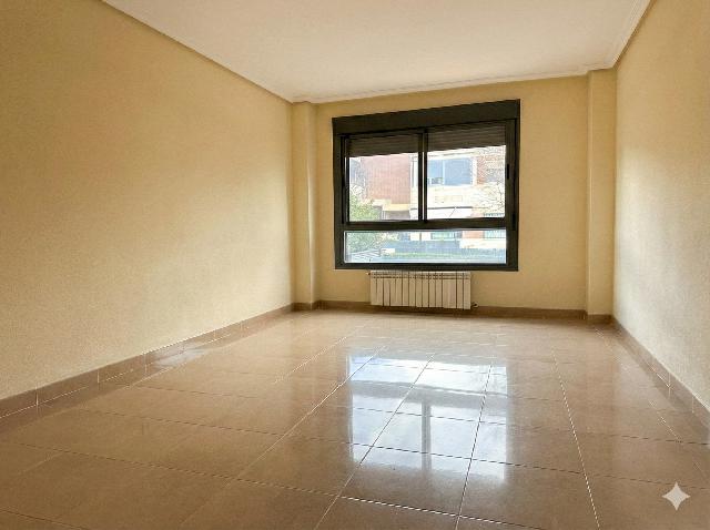 Imagen 8 Inmueble 300441 - Casa Adosada en venta en Cáceres / Zona casa plata