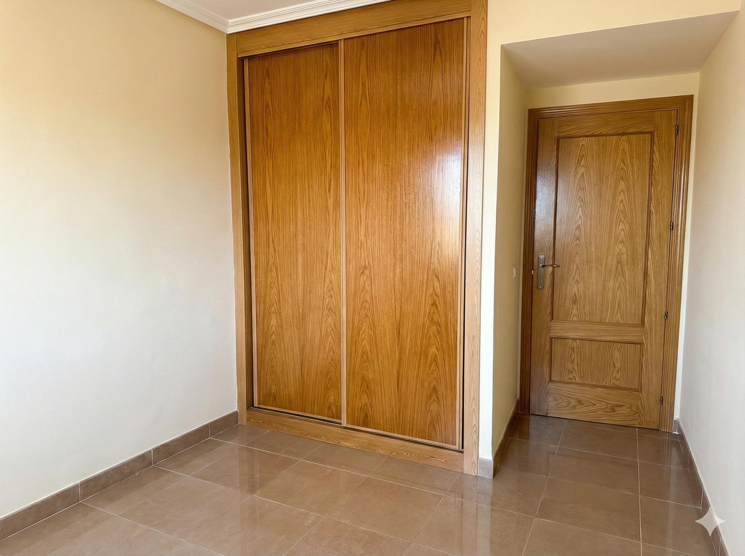 Imagen 20 Casa Adosada en venta en Cáceres / Zona casa plata