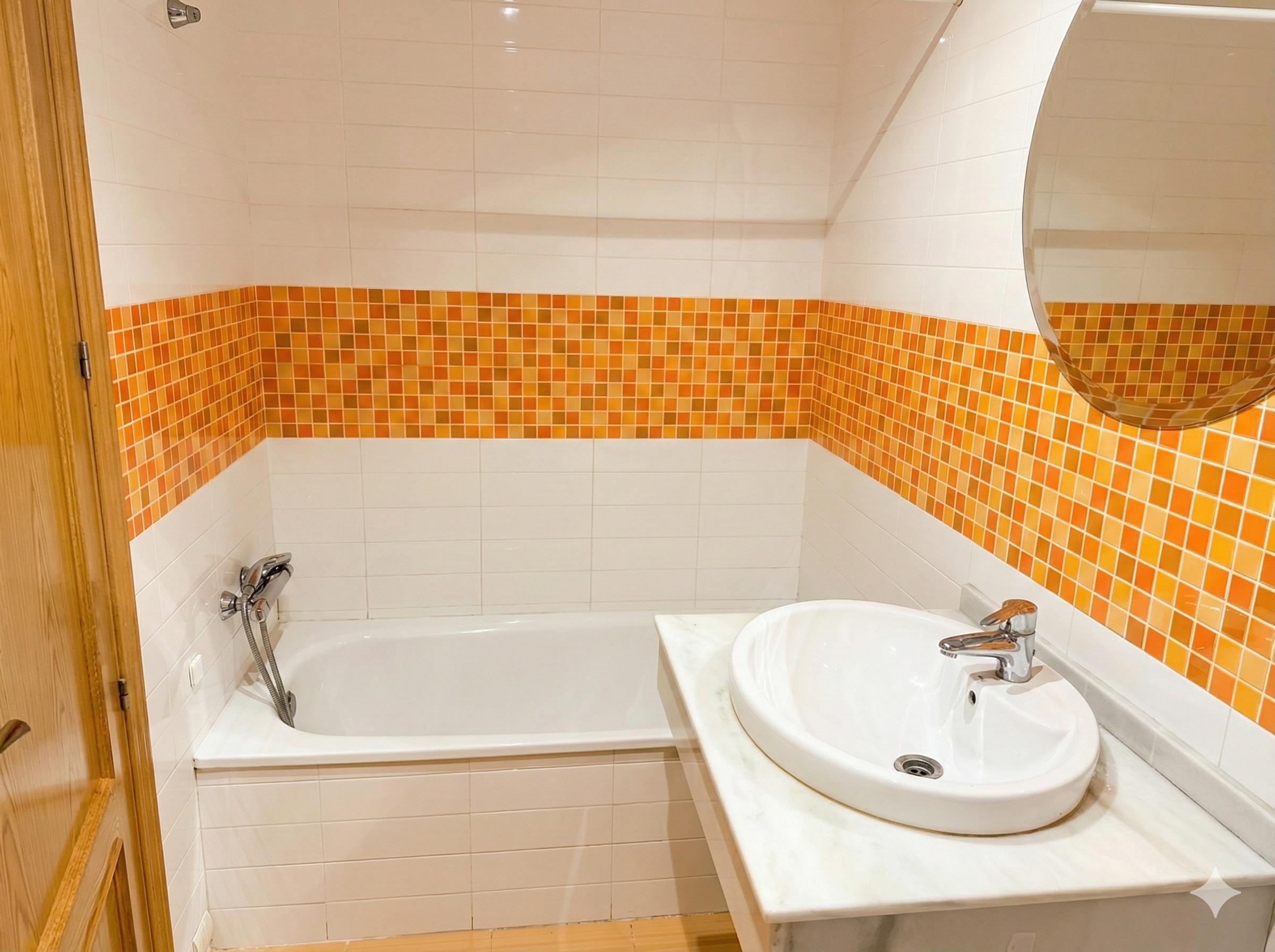 Imagen 21 Casa Adosada en venta en Cáceres / Zona casa plata