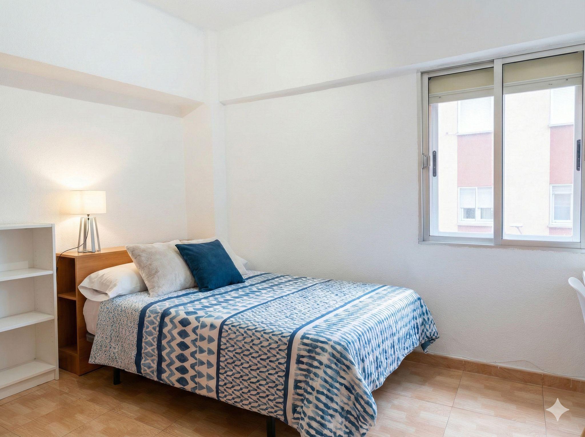 Imagen 2 Piso en venta en Cáceres / Zona muy cerca a Cruz de los Caídos