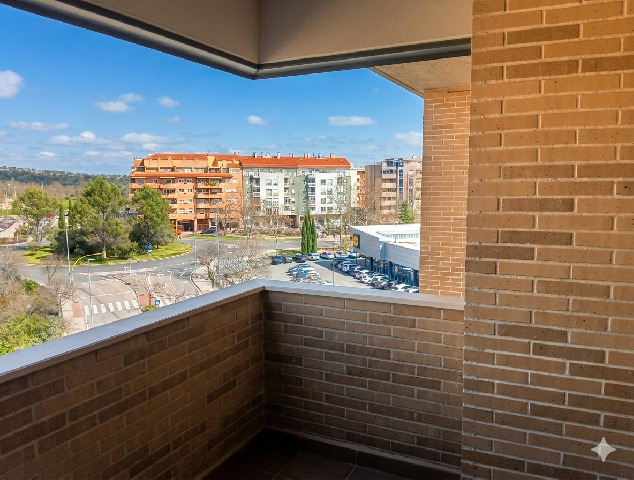 Imagen 3 Inmueble 300532 - Piso en venta en Cáceres / Zona de El Vivero