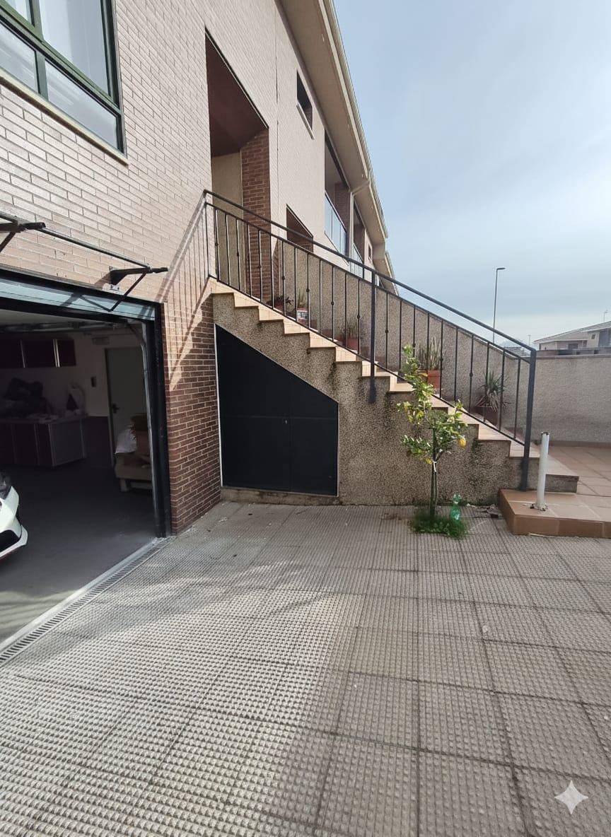 Imagen 30 Casa en venta en Cáceres / Zona de Montesol