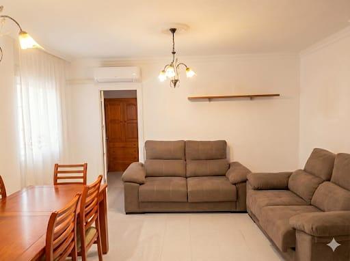 Imagen 1 Casa Adosada en venta en Casar De Cáceres / Cerca del Centro de Salud