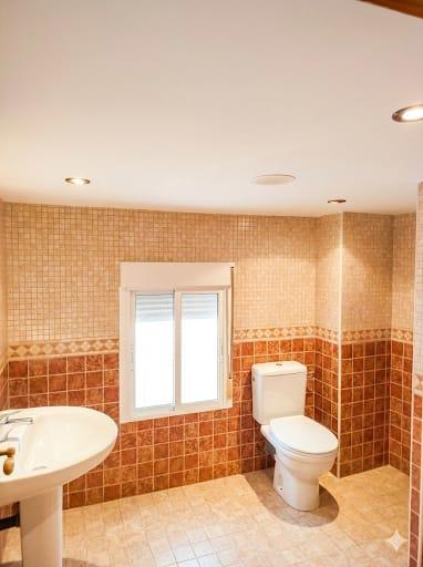 Imagen 22 Casa Adosada en venta en Casar De Cáceres / Cerca del Centro de Salud