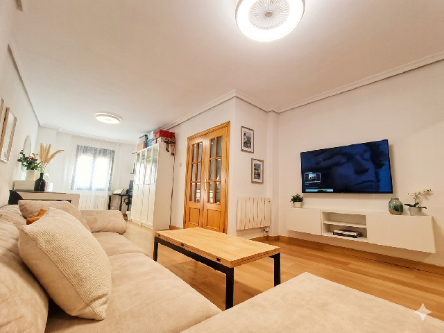 Imagen 4 Inmueble 301203 - Piso en venta en Cáceres / Entre Plaza de Toros y Plaza Mayor