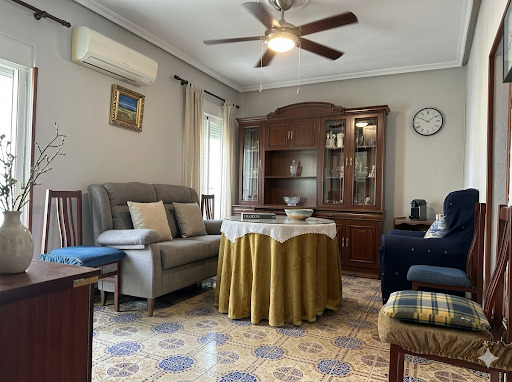 Imagen 2 Inmueble 301209 - Piso en venta en Cáceres / Zona de Avenida De Cervantes