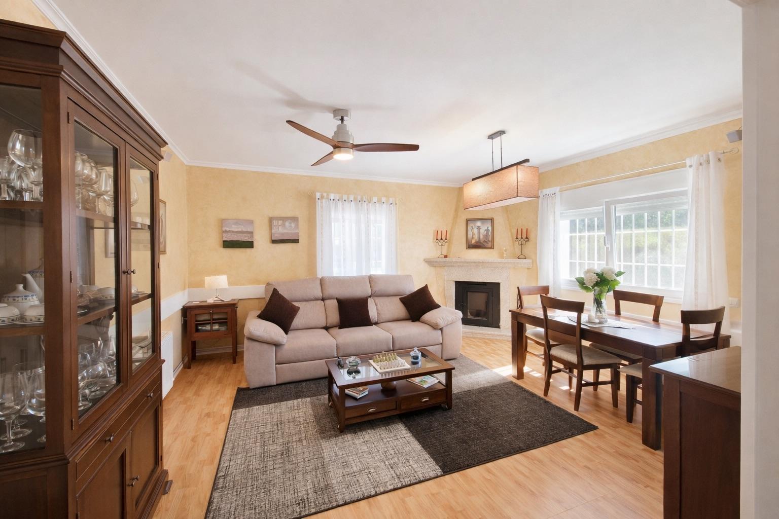 Imagen 3 Casa Aislada en venta en Malpartida De Cáceres / Urbanización Las Arenas 