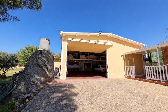 Imagen 12 Inmueble 301912 - Casa Aislada en venta en Malpartida De Cáceres / Urbanización Las Arenas 