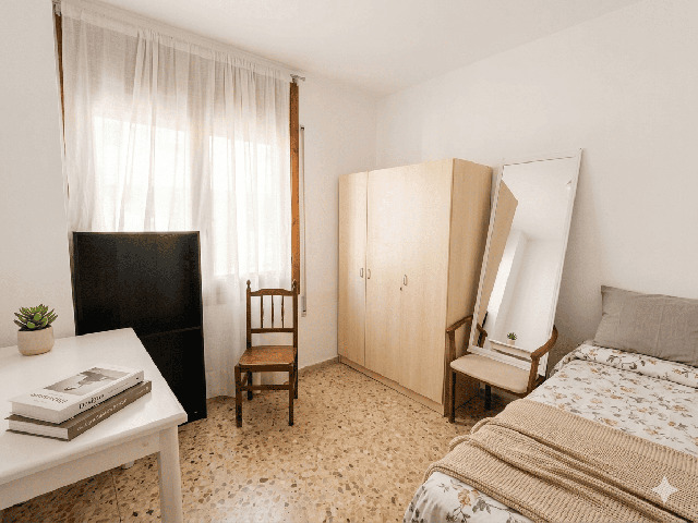 Imagen 10 Inmueble 302163 - Piso en venta en Cáceres / Muy próximo a  la Cruz de  los Caídos