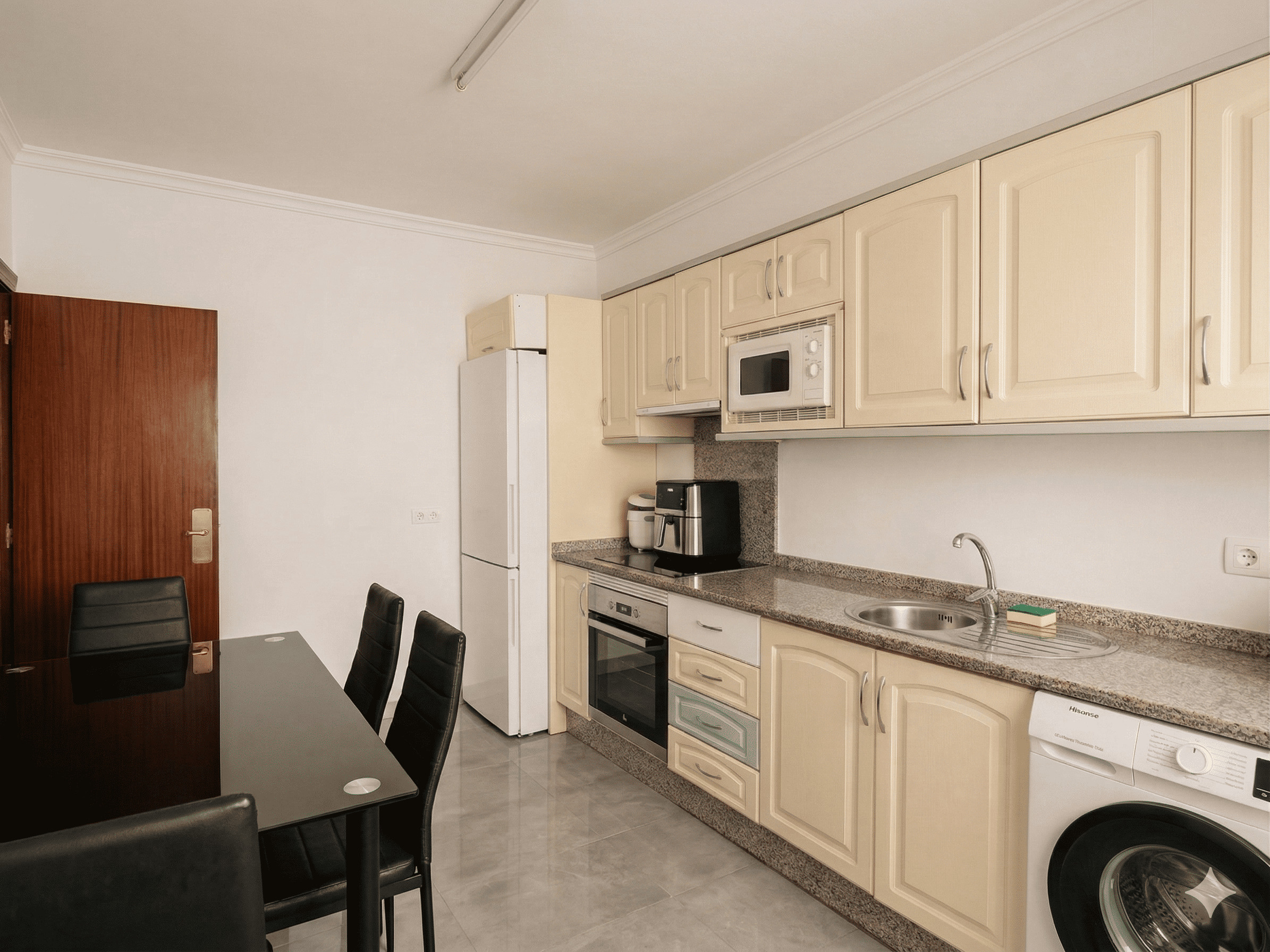 Imagen 2 Piso en venta en Cáceres / Muy próximo a  la Cruz de  los Caídos