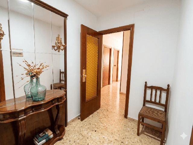 Imagen 4 Inmueble 302163 - Piso en venta en Cáceres / Muy próximo a  la Cruz de  los Caídos