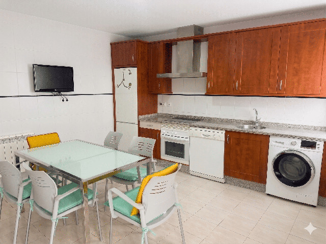 Imagen 3 Inmueble 302363 - Casa en alquiler en Cáceres / Cerca de la Plaza de Toros