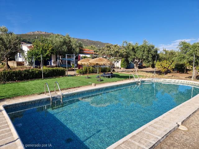 Imagen 2 Inmueble 303484 - Casa Rústica en venta en Casas De Millán / Casas de Millán