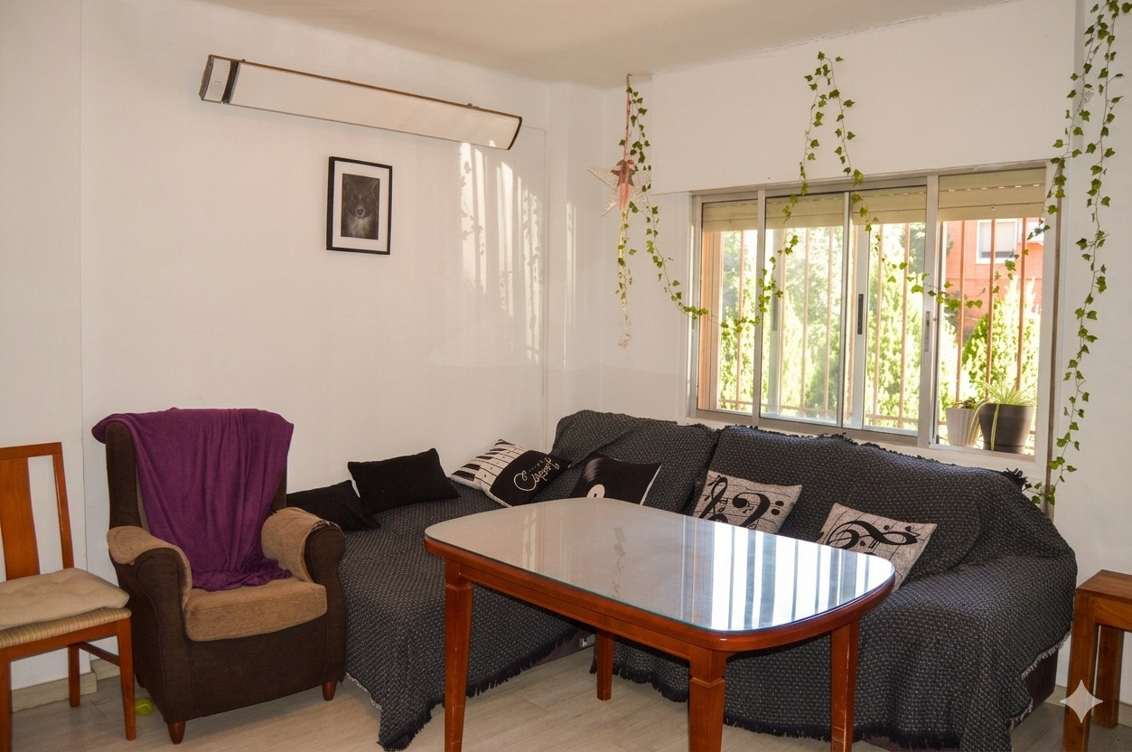 Imagen 2 Piso en venta en Cáceres / Zona de Moctezuma