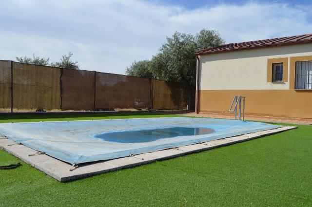 Imagen 21 Inmueble 303728 - Casa Rústica en venta en Alcuéscar / Piscina de Alcuescar