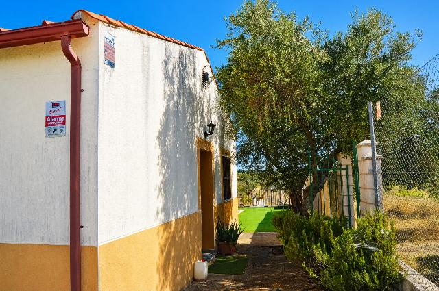 Imagen 40 Inmueble 303728 - Casa Rústica en venta en Alcuéscar / Piscina de Alcuescar