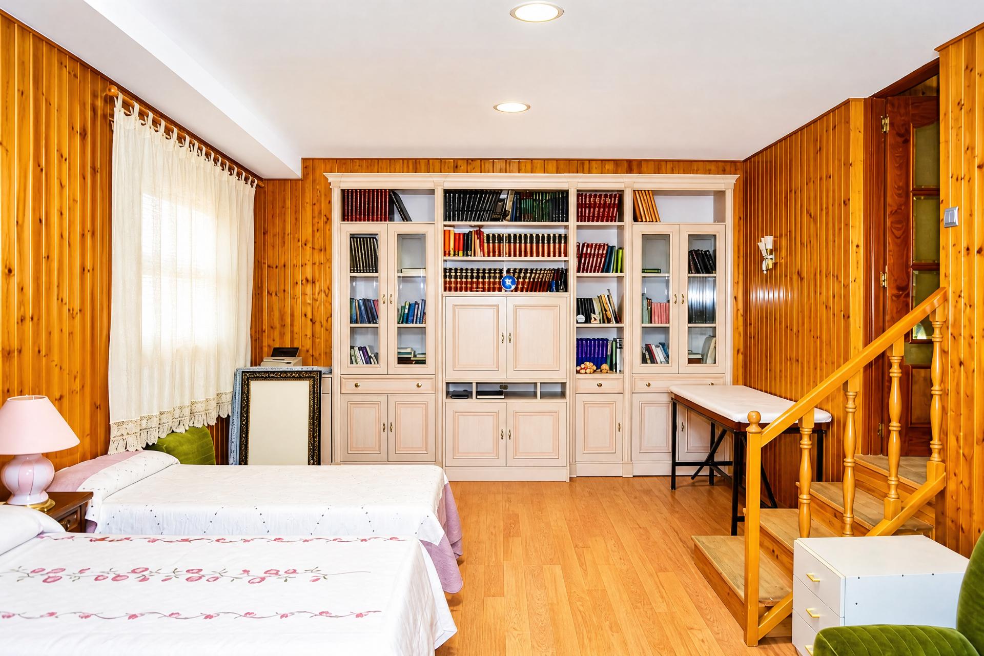 Imagen 32 Casa en venta en Malpartida De Cáceres / Urbanización Las Arenas 