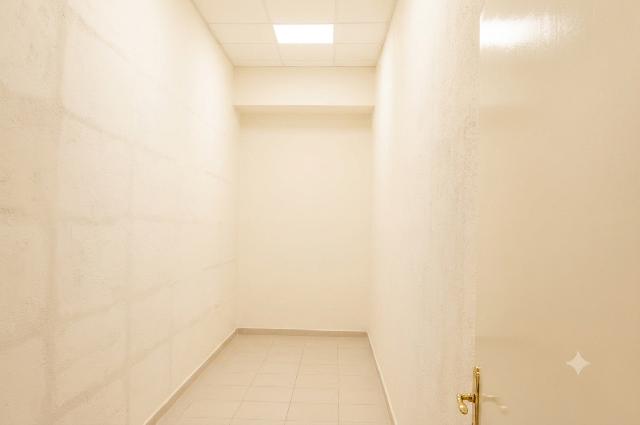 Imagen 12 Inmueble 304831 - Oficina Comercial en venta en Cáceres / Zona de Múltiples