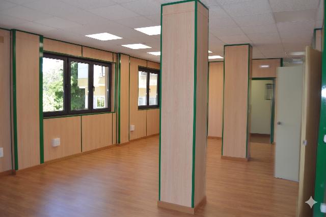 Imagen 13 Inmueble 304831 - Oficina Comercial en venta en Cáceres / Zona de Múltiples