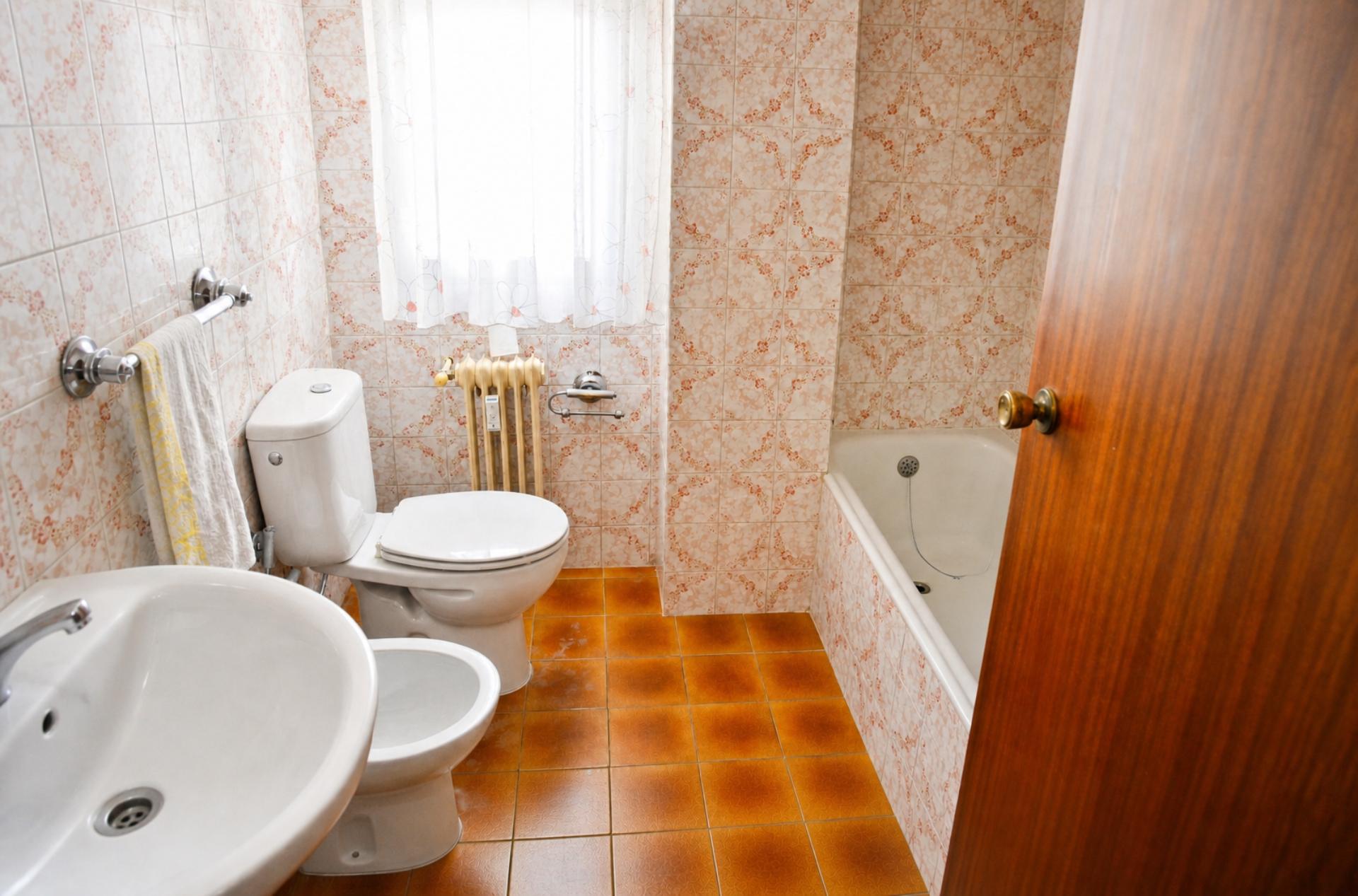 Imagen 25 Piso en venta en Cáceres / Zona de Madrila 
