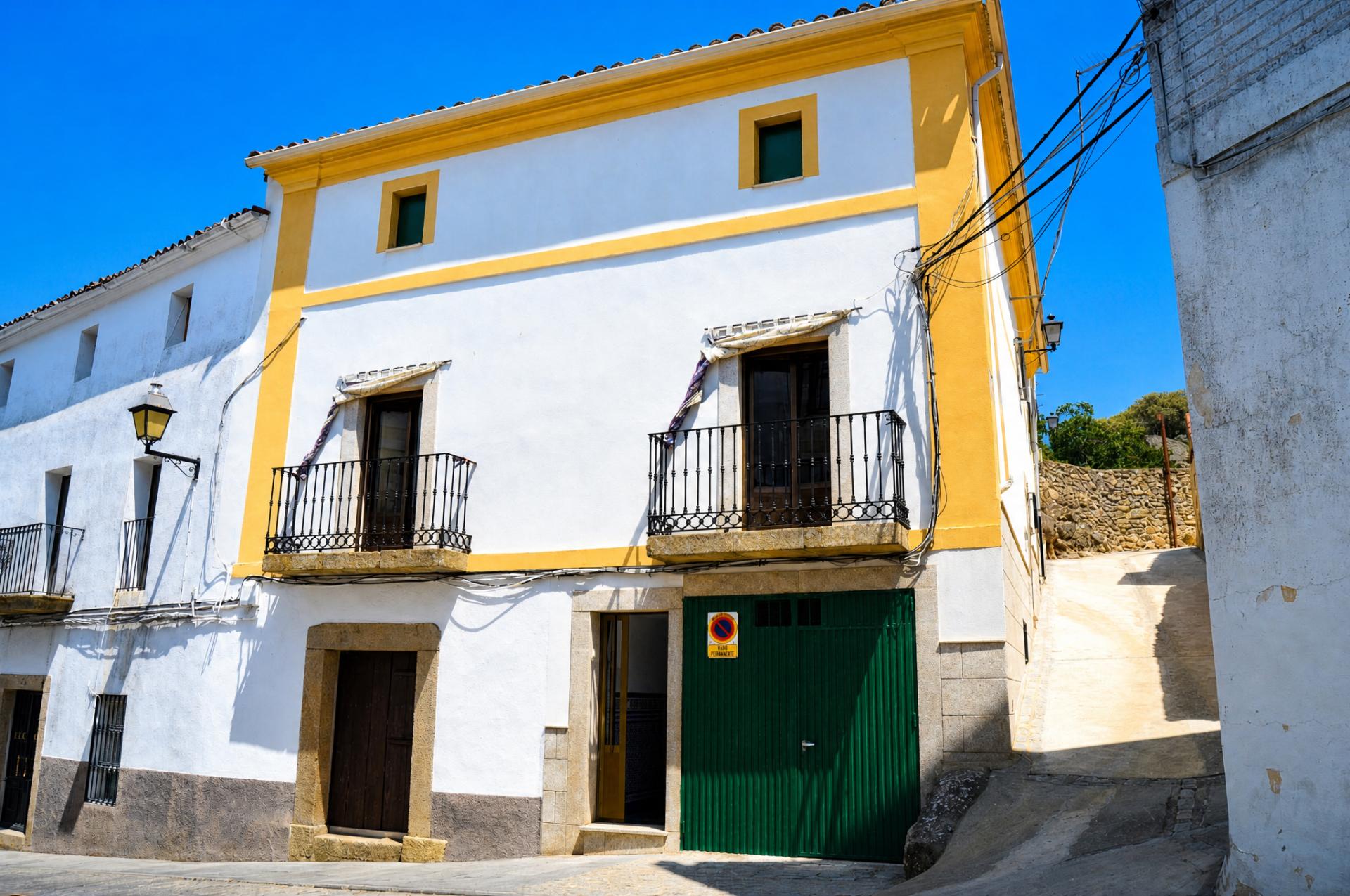 Imagen 1 Casa en venta en Montánchez / Zona baja de Montánchez