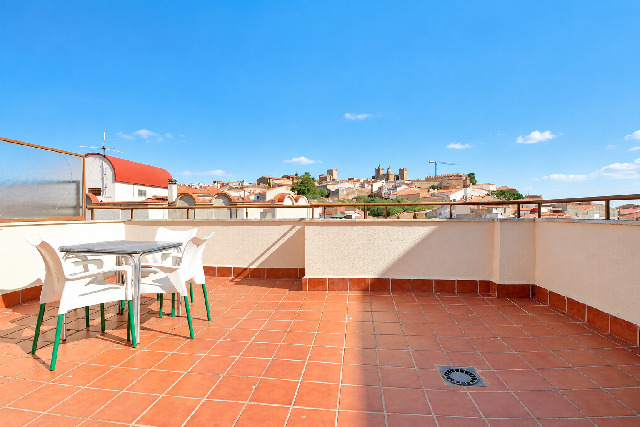 Imagen 1 Inmueble 305906 - Dúplex en venta en Cáceres / Zona Ronda San Francisco