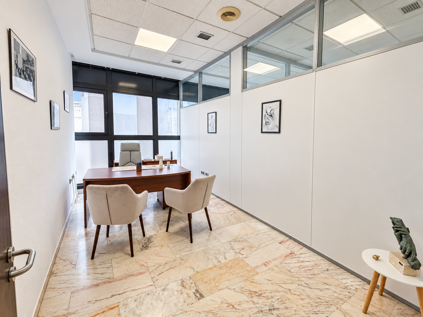 Imagen 2 Oficina Comercial en alquiler en Cáceres / Centro De Cáceres