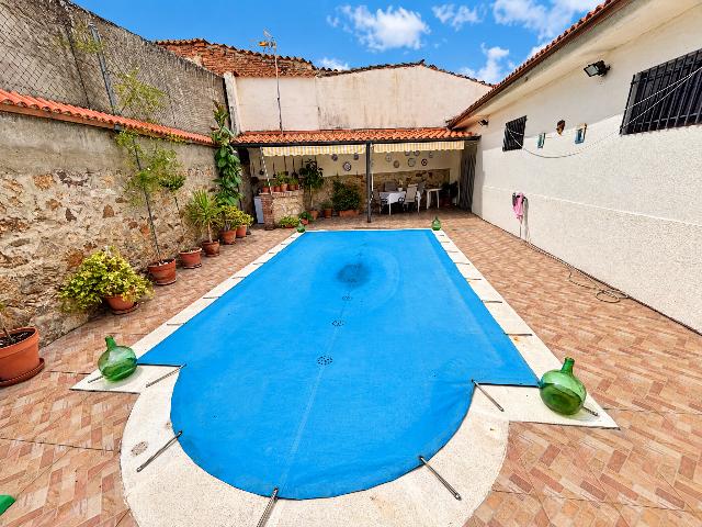 Imagen 4 Inmueble 306441 - Casa en venta en Torre De Santa María / Torre De Santa María
