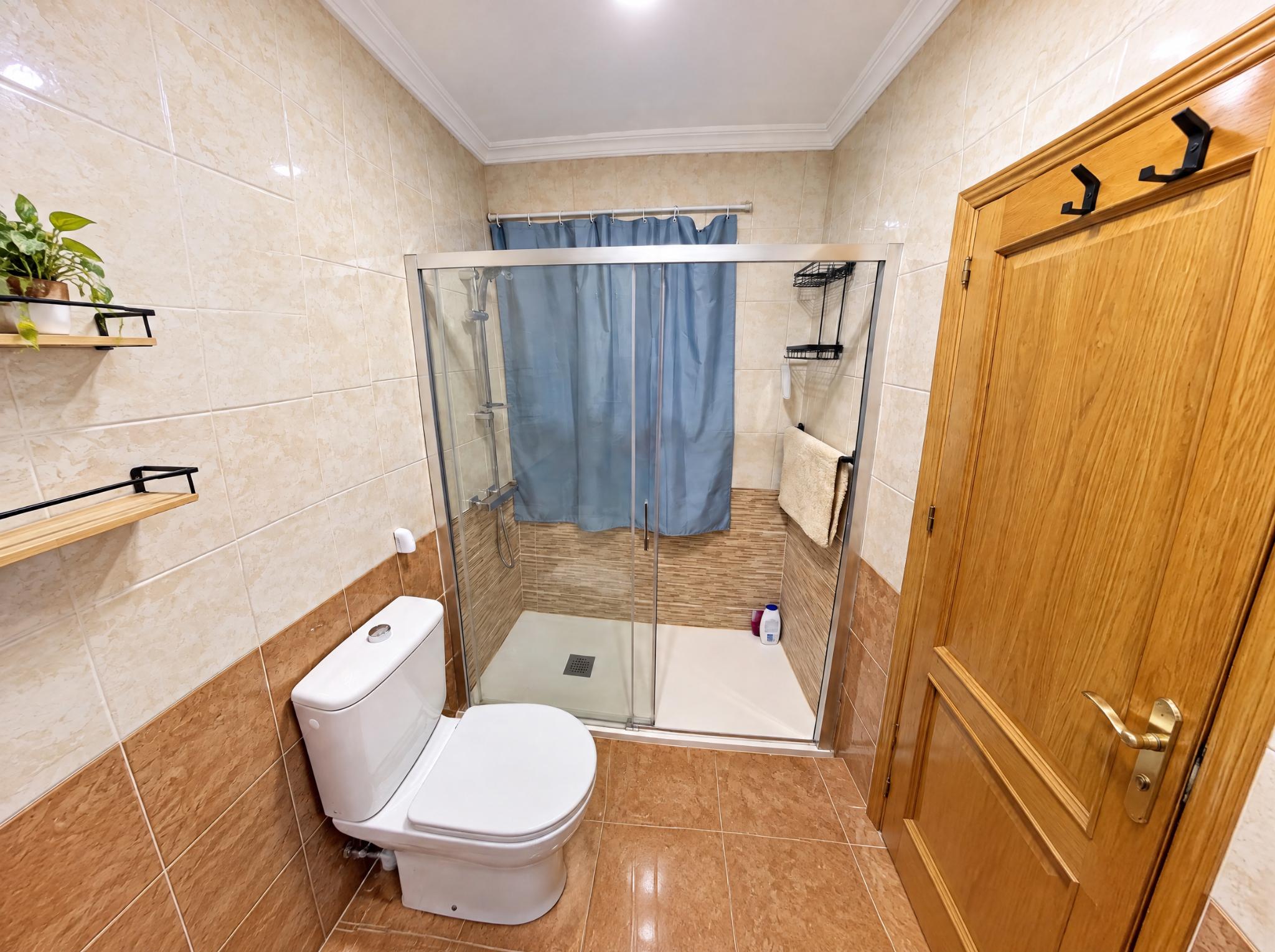 Imagen 18 Casa Adosada en venta en Cáceres / Zona residencial Gredos