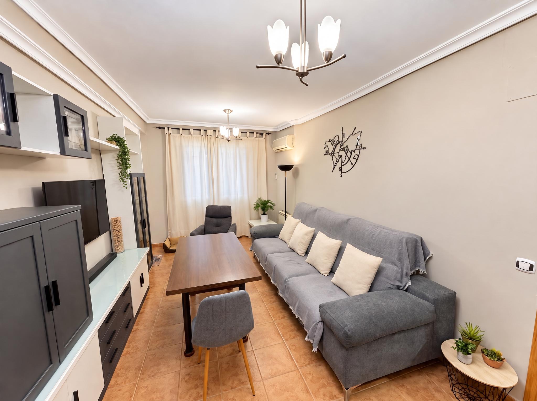 Imagen 23 Casa Adosada en venta en Cáceres / Zona residencial Gredos