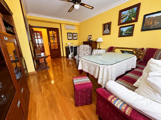 Imagen 2 Inmueble 306943 - Piso en venta en Cáceres / Zona de Mejostilla