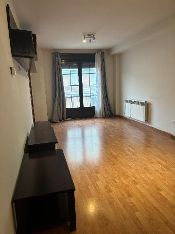 Imagen 1 Inmueble 299847 - Piso en venta en Azuqueca De Henares / Cerca de la estación de tren 