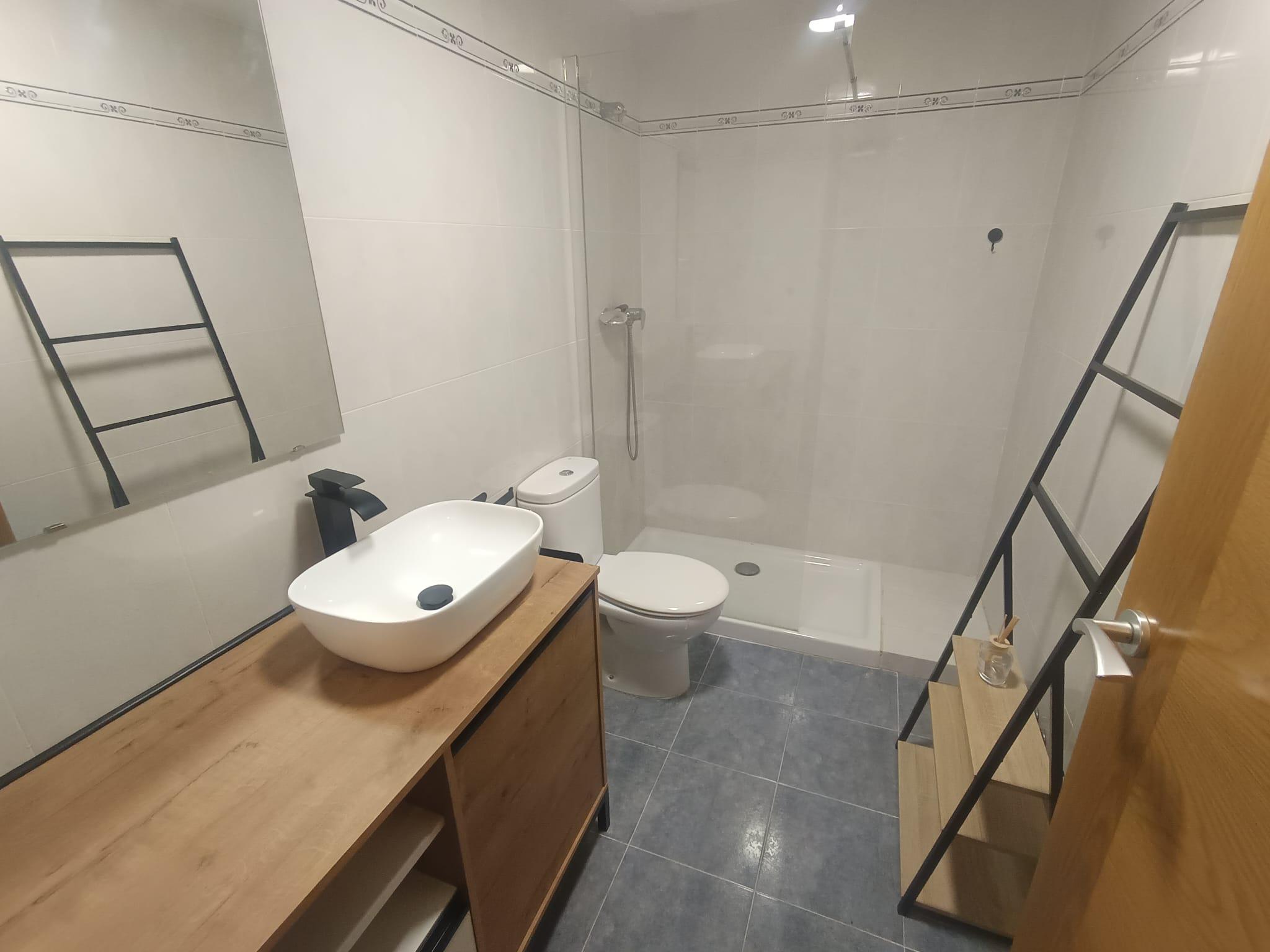 Imagen 9 Piso en venta en Villanueva De La Torre / A 2 minutos de la iglesia 