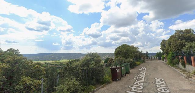 Imagen 2 Inmueble 300406 - Solar Urbano en venta en Fuentenovilla / En urbanizacion las fuentes