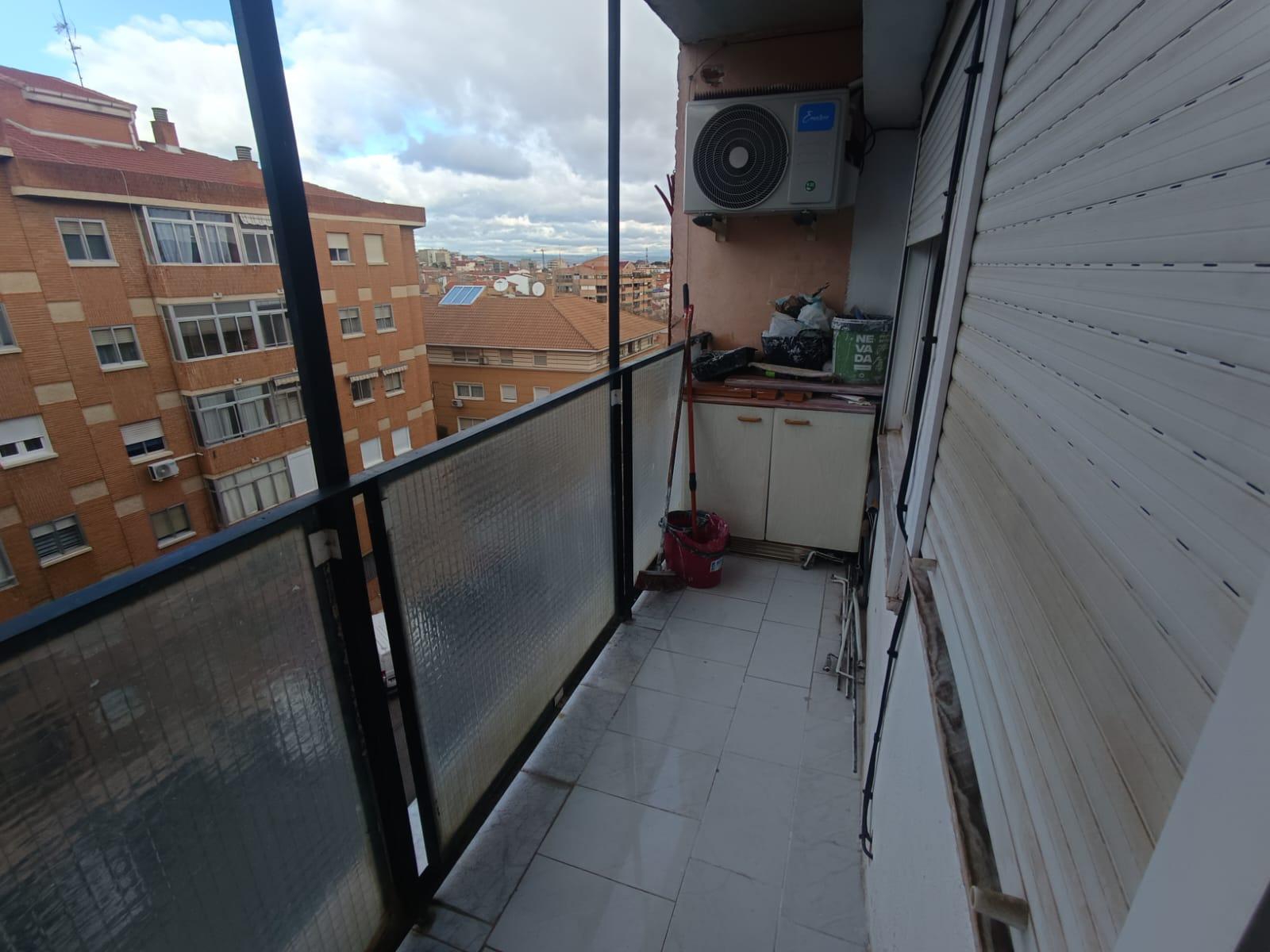 Imagen 3 Piso en venta en Guadalajara / A 2 mintiuos del centro de Salud 1 Ferial