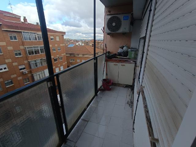 Imagen 3 Inmueble 300808 - Piso en venta en Guadalajara / A 2 mintiuos del centro de Salud 1 Ferial