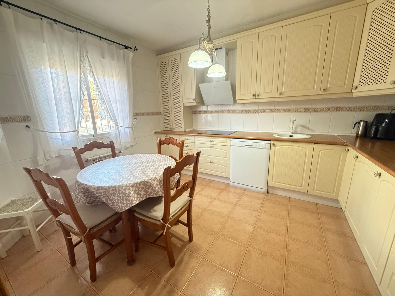 Imagen 3 Casa en venta en Azuqueca De Henares / A 3 minutos del parque del norte 