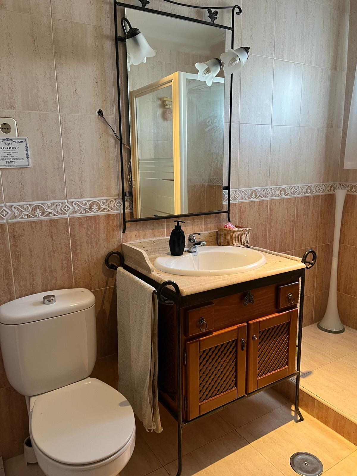 Imagen 8 Casa en venta en Azuqueca De Henares / A 3 minutos del parque del norte 