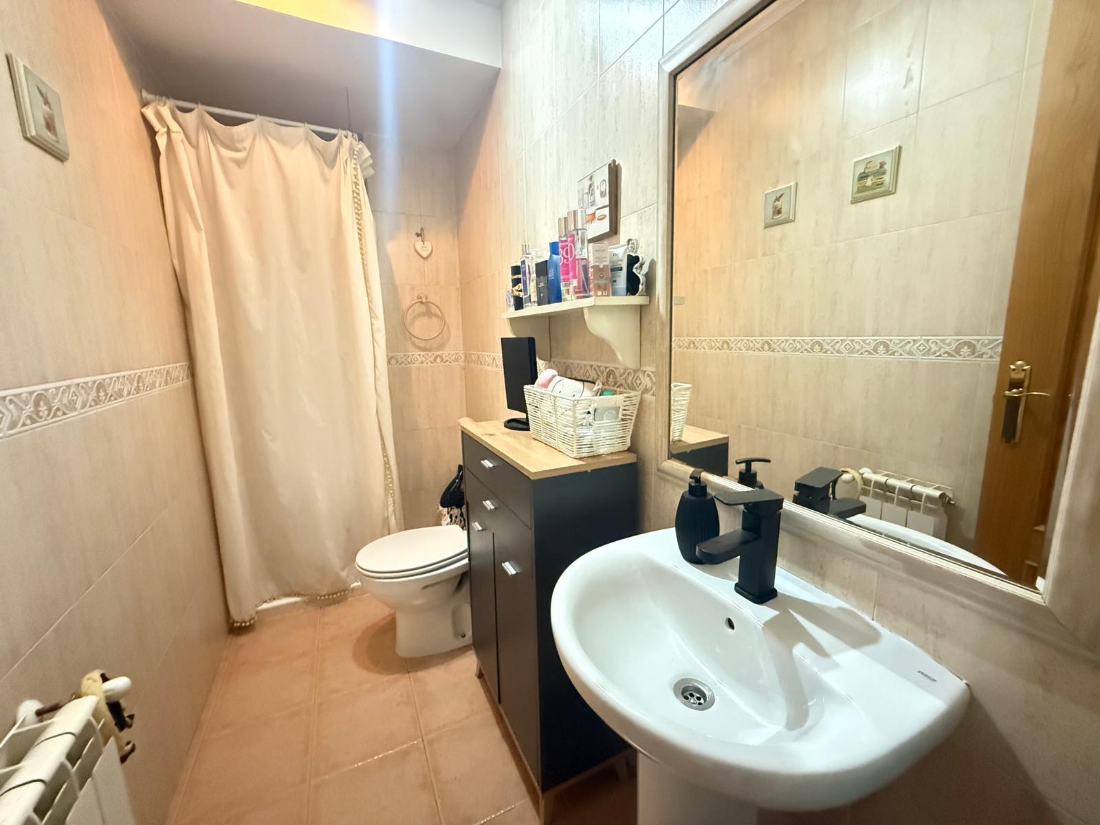 Imagen 7 Casa en venta en Azuqueca De Henares / A 3 minutos del parque del norte 