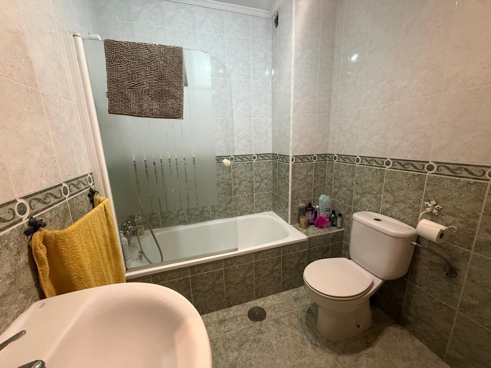 Imagen 13 Casa en venta en Azuqueca De Henares / A 3 minutos del parque del norte 