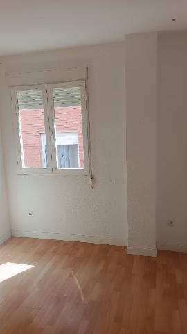 Imagen 2 Piso en venta en Azuqueca De Henares / A 2 minutos de la Renfe