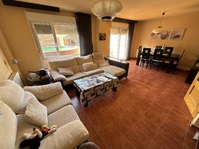 Imagen 5 Inmueble 301007 - Casa en venta en Tórtola De Henares / A 2 minutos del centro del pueblo