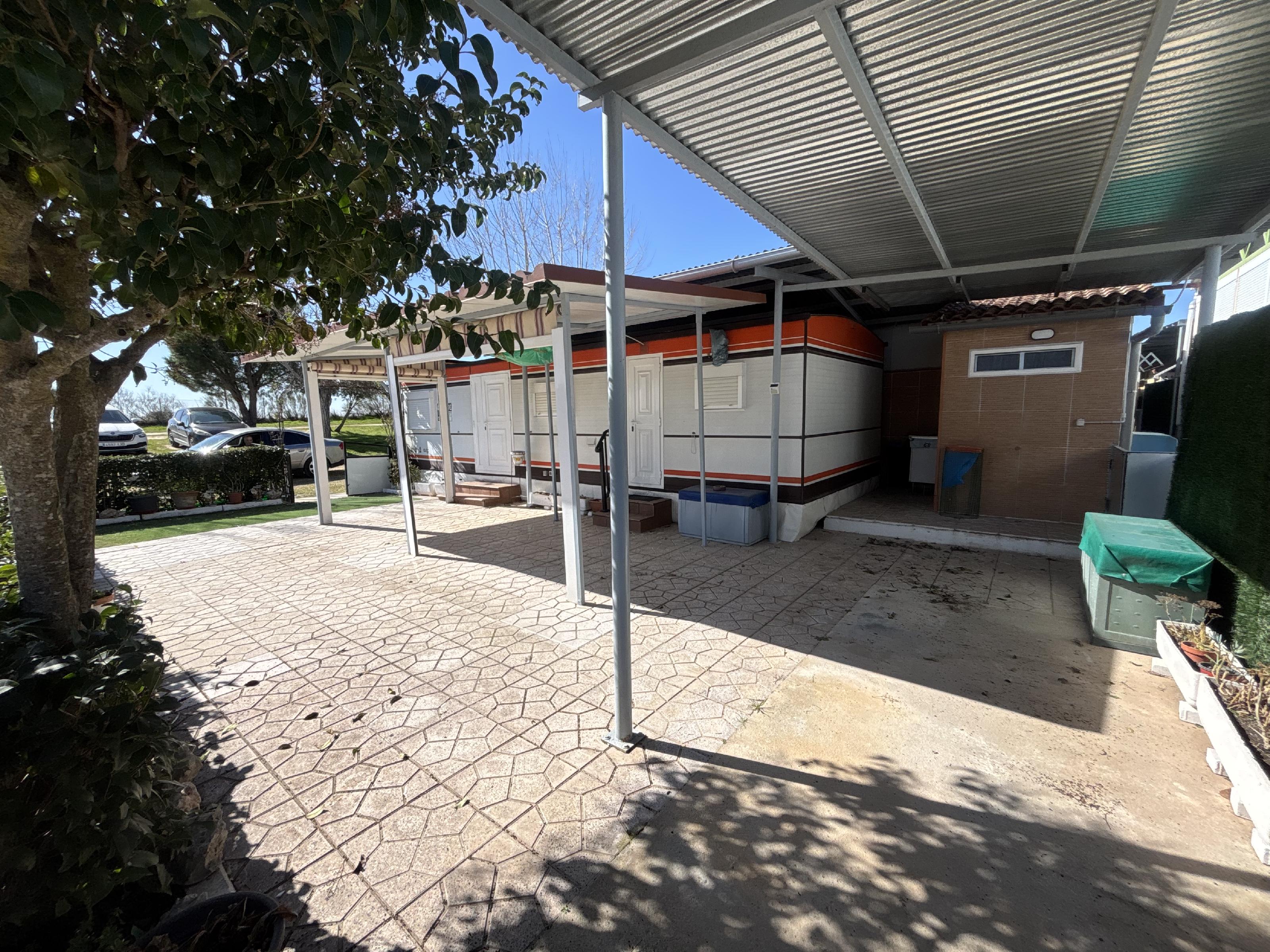 Imagen 1 Casa en venta en Torrejón Del Rey / A 5 minutos de Galápagos y a 20 de Guadalajara