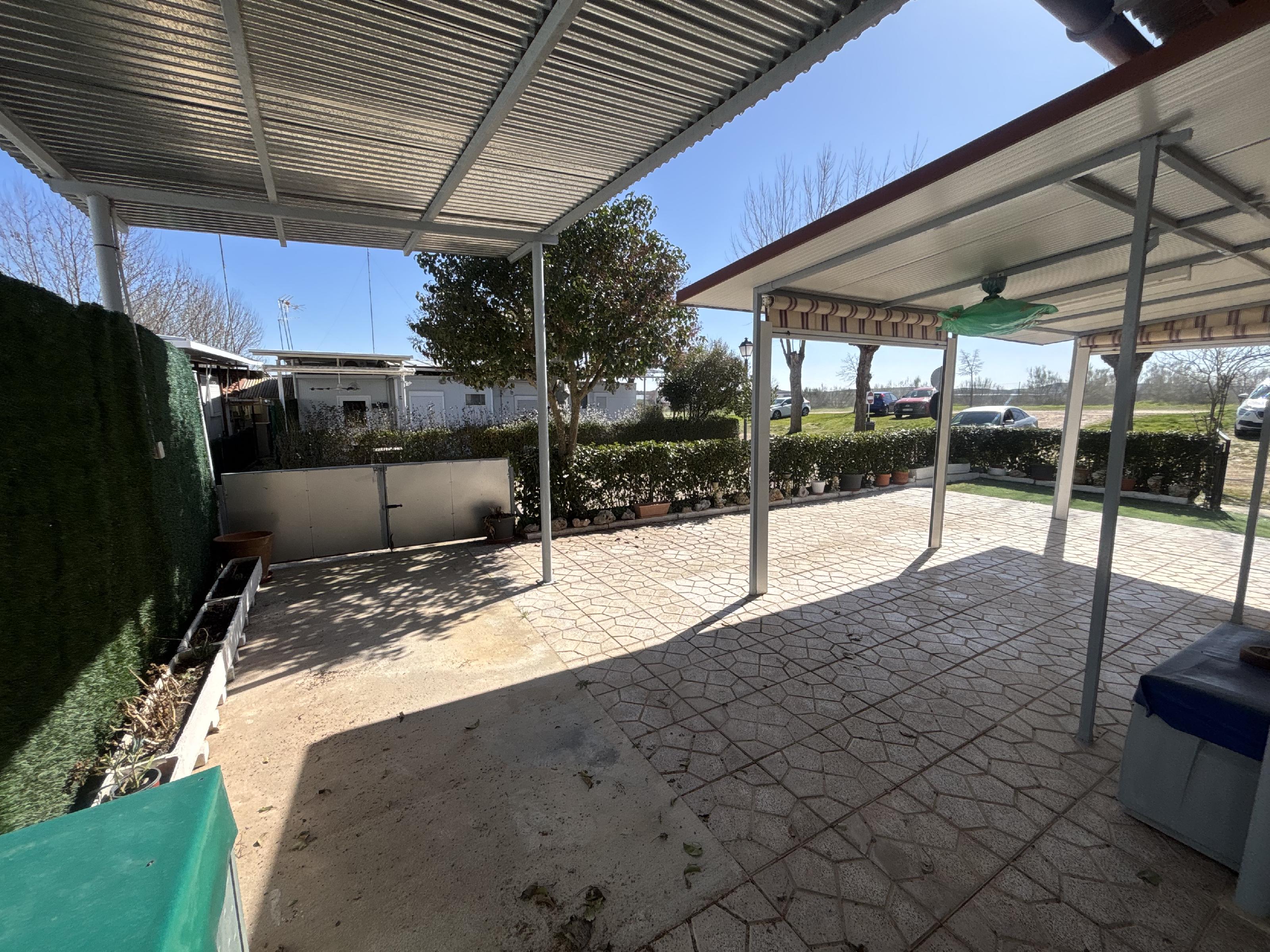 Imagen 8 Casa en venta en Torrejón Del Rey / A 5 minutos de Galápagos y a 20 de Guadalajara