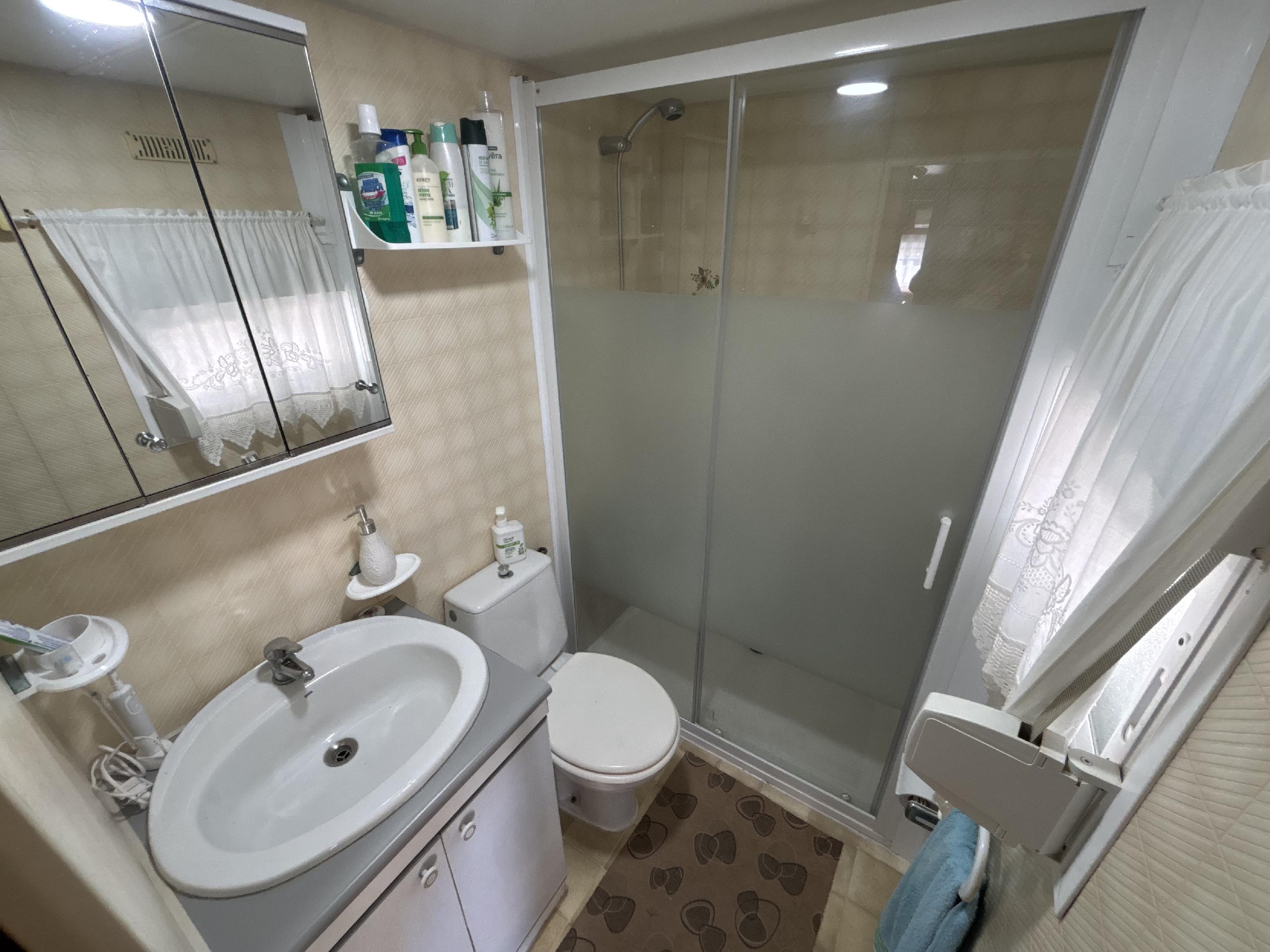 Imagen 6 Casa en venta en Torrejón Del Rey / A 5 minutos de Galápagos y a 20 de Guadalajara