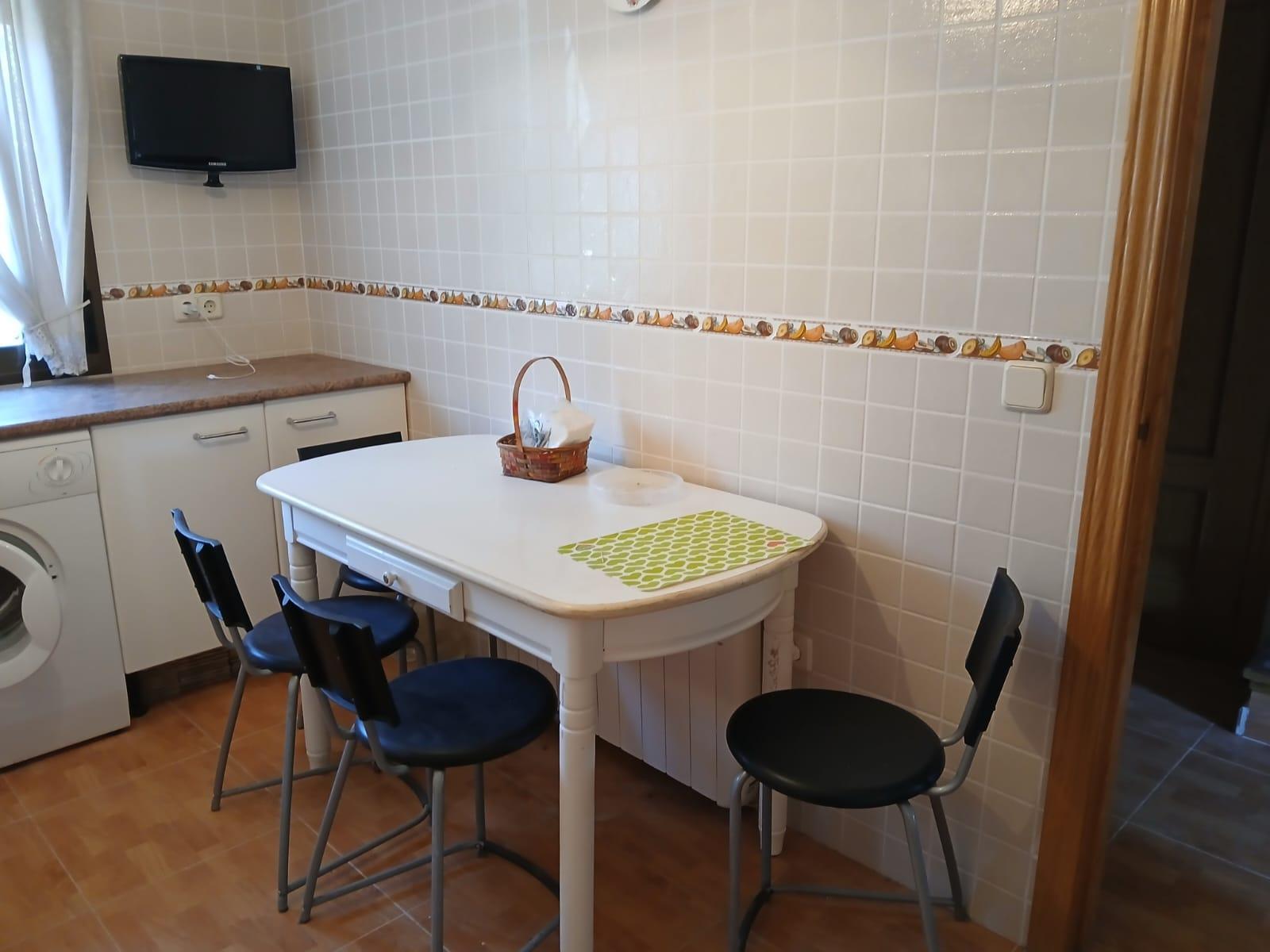 Imagen 4 Casa Adosada en venta en Budia / A 40 minutos de Guadalajara