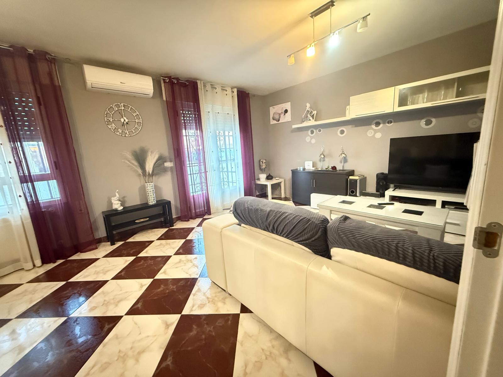 Imagen 7 Casa Adosada en venta en Azuqueca De Henares / A 5 minutos del centro de Azuqueca