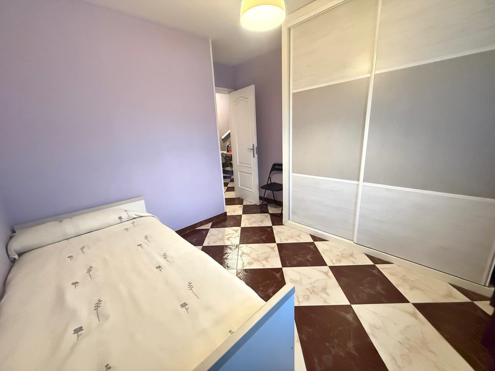 Imagen 15 Casa Adosada en venta en Azuqueca De Henares / A 5 minutos del centro de Azuqueca