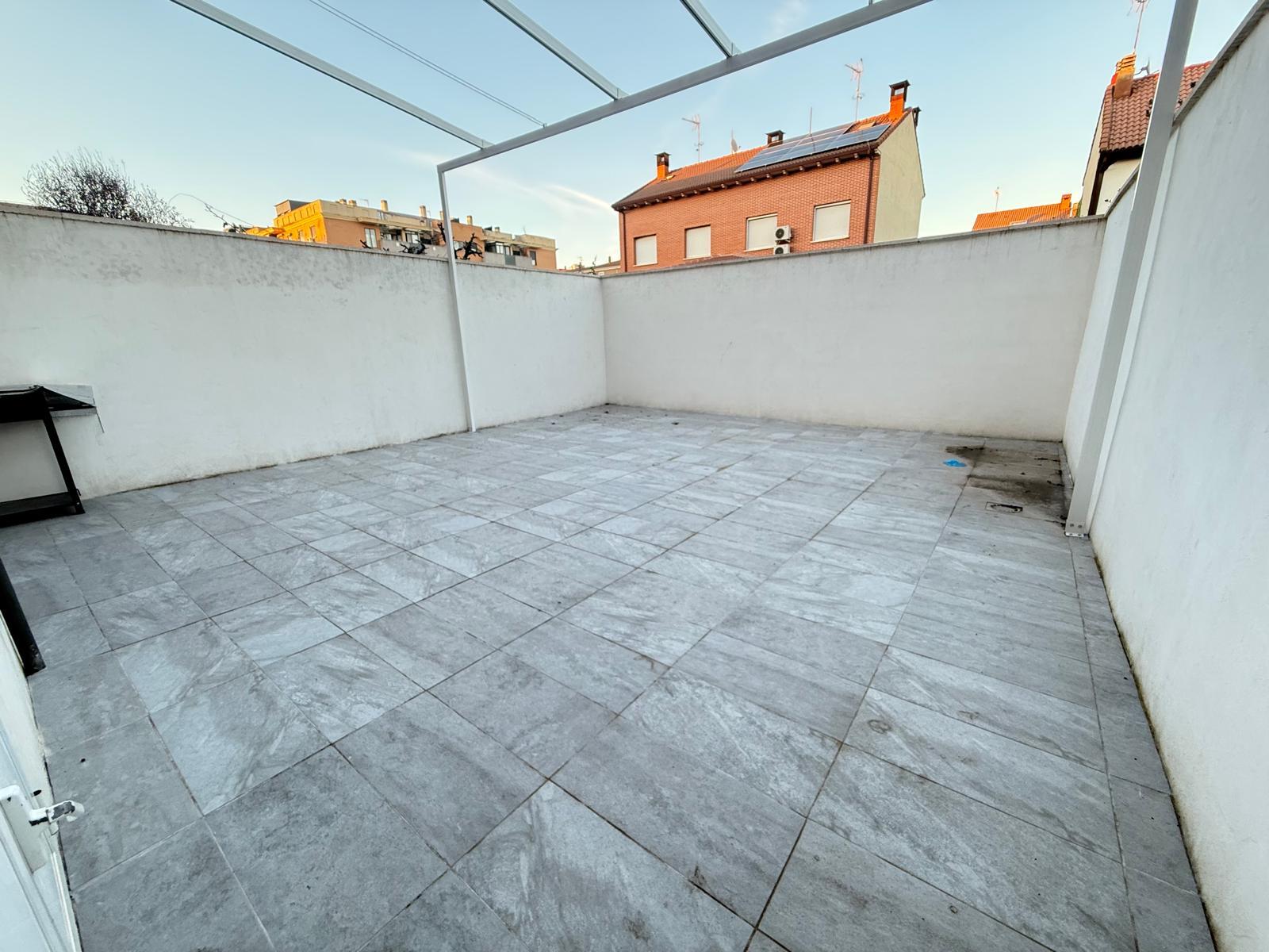 Imagen 26 Casa Adosada en venta en Azuqueca De Henares / A 5 minutos del centro de Azuqueca